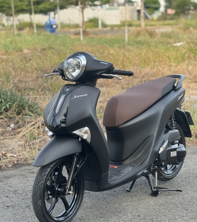 Janus màu đen nhám 2024