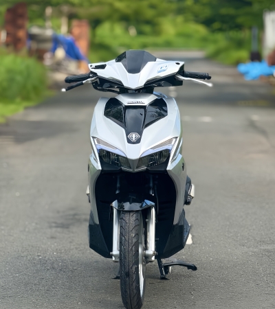 Xe ra15v3 vangf đen